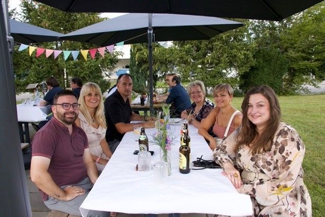 Summerparty bei NIMAX!☀️🎉
Letzte Woche hatten wir ein tolles Sommerfest auf unserer Außenterrasse. Perfektes Wetter, leckeres Essen vom Grill, gute Musik und jede Menge Spaß bei Tischtennis und Bierpong. Danke an alle, die dabei waren!🏓🍻

#nimaxgmbh #ecommerce
___________________________________
#NIMAX #Sommerfest #Teambuilding #Grillparty #Spaß #Firmenfeier #TeamNIMAX #together #event #afterwork #summer  #party #cocktail #spaßbeiderarbeit #workfamily#astronomy #ecommerce #microscopy #optik #karriere