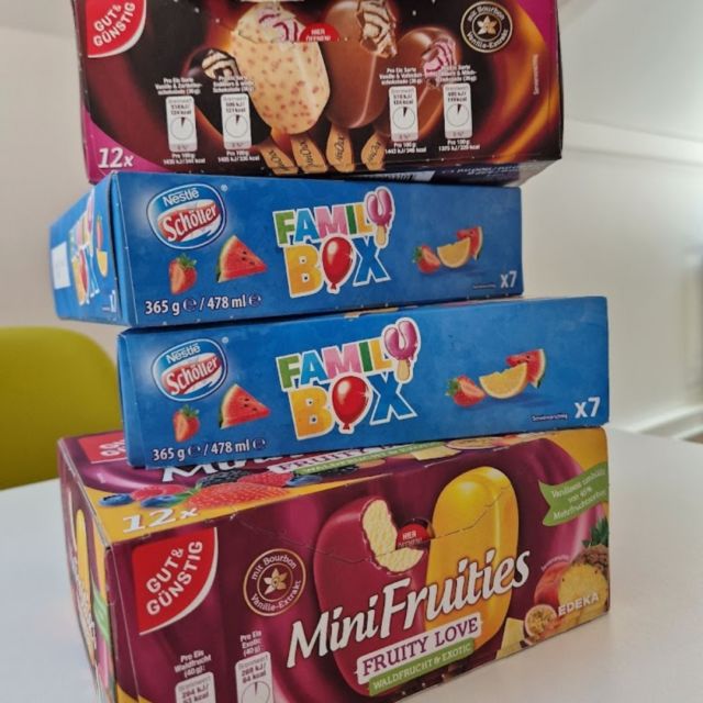 Eis für Alle!🍧
Bei den aktuellen heißen Temperaturen gab es heute Eis für alle bei NIMAX.🍨 Nichts geht über eine erfrischende Abkühlung am Nachmittag.☀️

#nimaxgmbh #ecommerce
_________________________________
#NIMAX #Eispause #Sommerhitze #Abkühlung #TeamNIMAX #Sommergenuss #Firmenkultur #weareone #astronomy #workfamily #durchblick #together